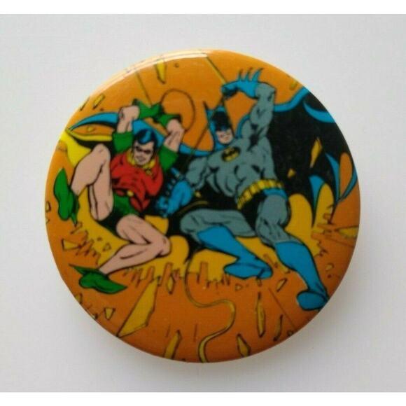 Batman & Robin Pinback Button Badge 1982 Original Licensed Official DC Comics - Picture 7 of 7